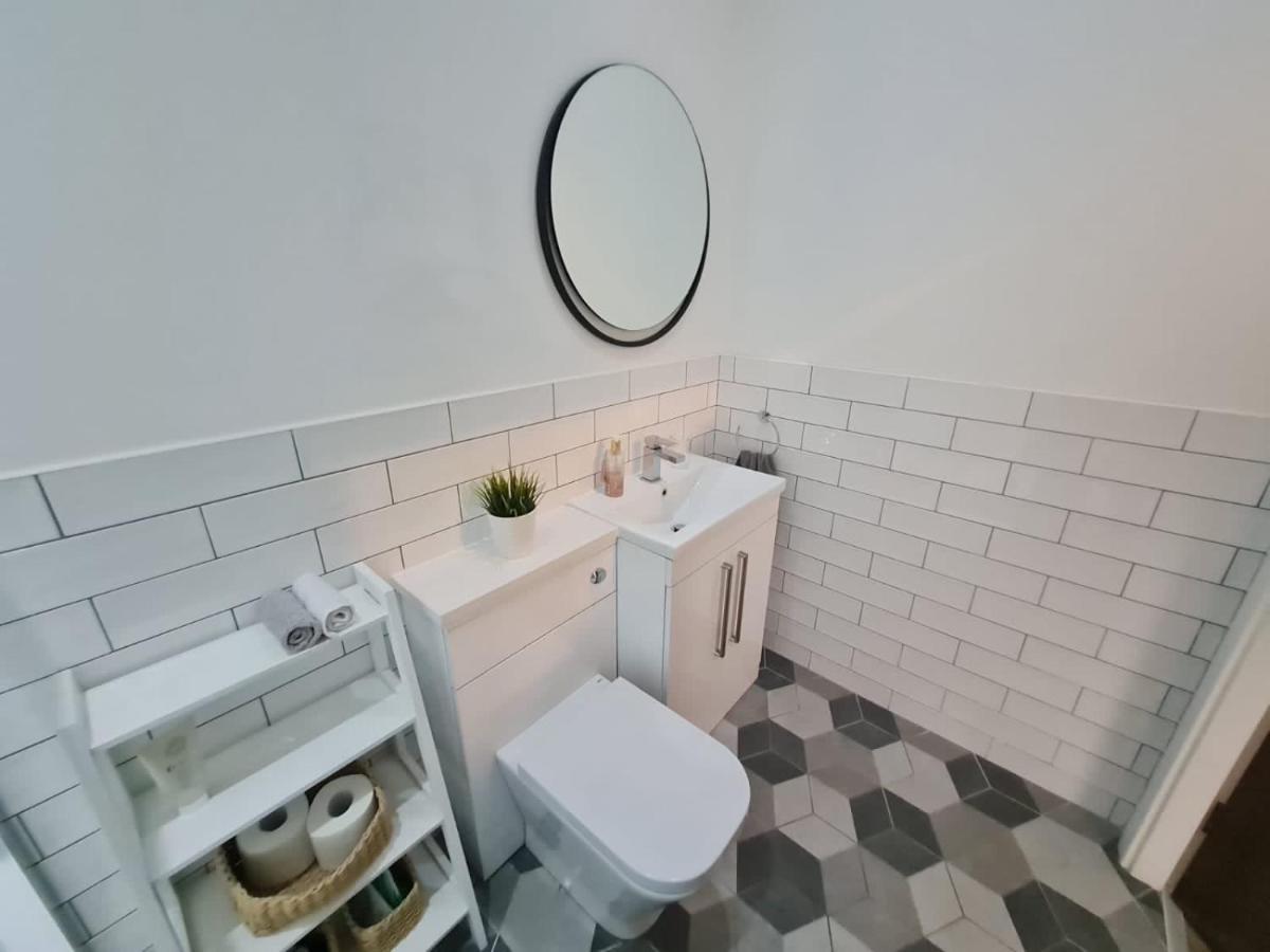 34 Cuppin Street - Luxury City Centre Apartment! Chester Ngoại thất bức ảnh
